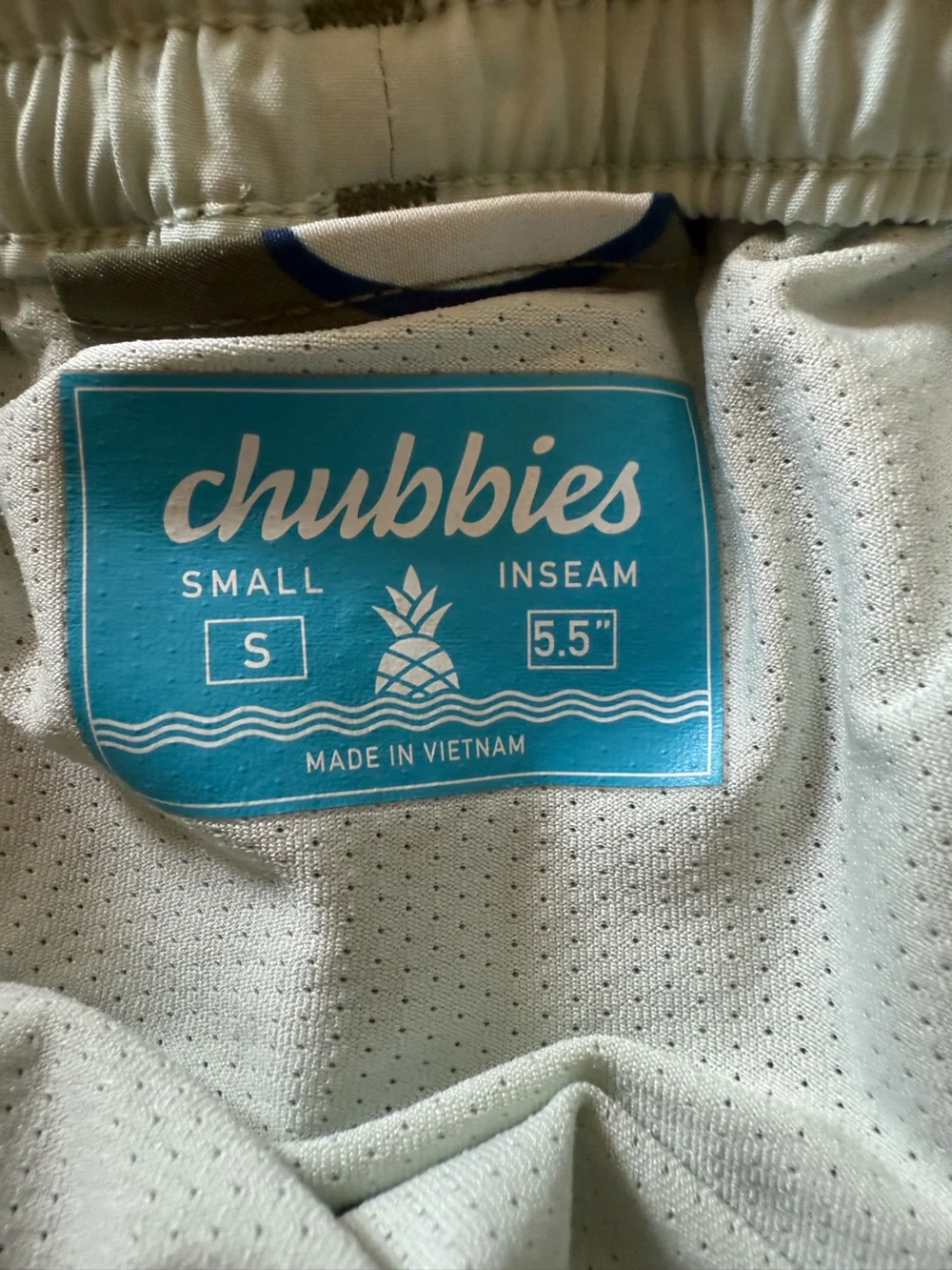 Chubbies Retro Floral Swim Trunks Men’s Small Olive Green 5.5” Inseam